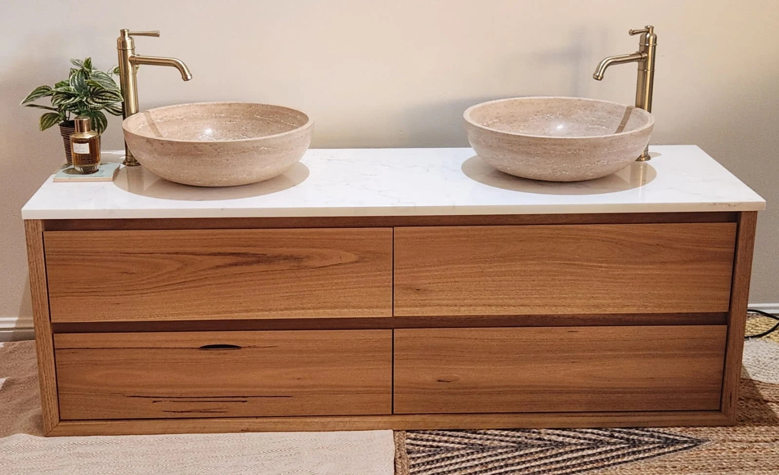 Kulai Vanity